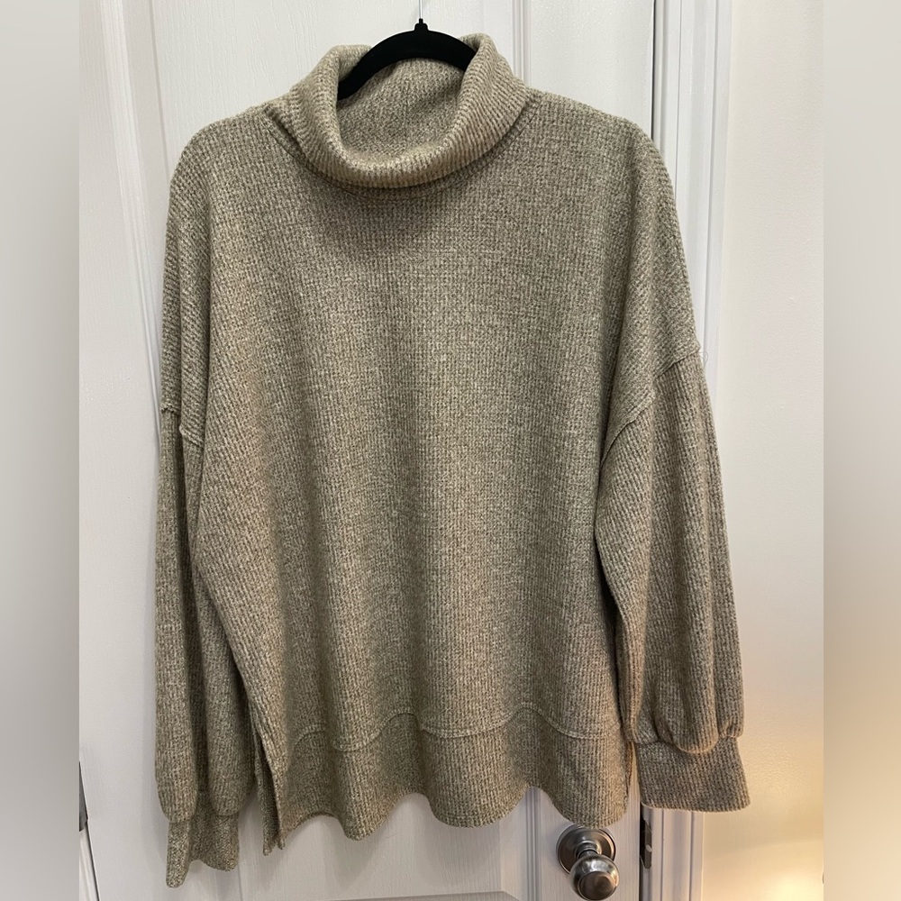 Lightweight sweater